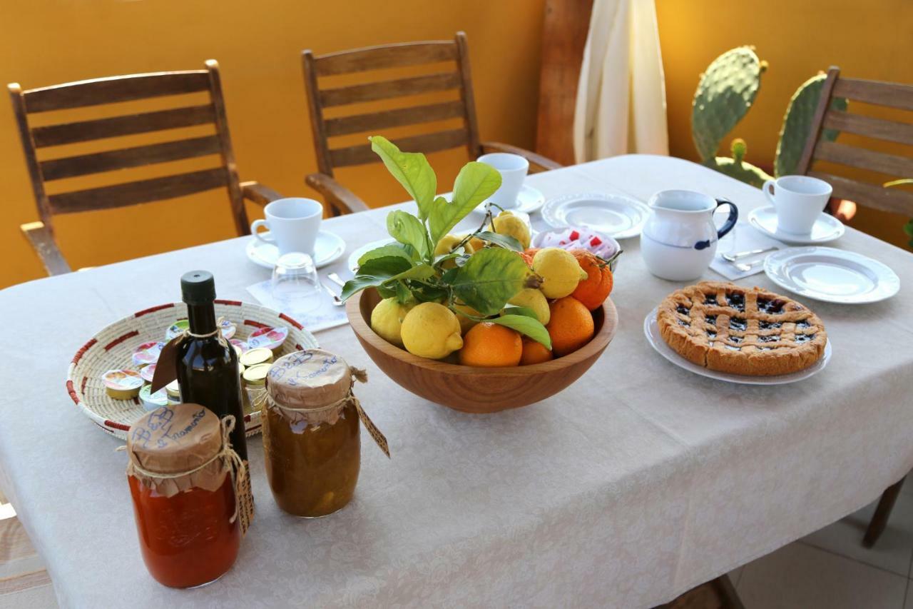 Bed and Breakfast Il Tramonto Castelsardo Exterior foto